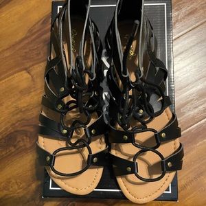 Qupid Archer black lace up sandal - size 9